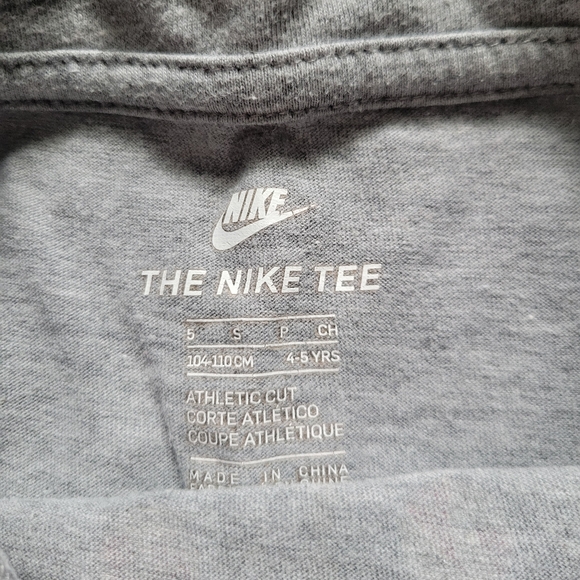 Nike Girls Outfit Size 5T - Picture 3 of 6